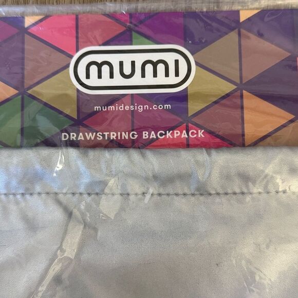 New Mumi Silver Drawstring Backpack with Purple Zipper - Picture 3 of 6